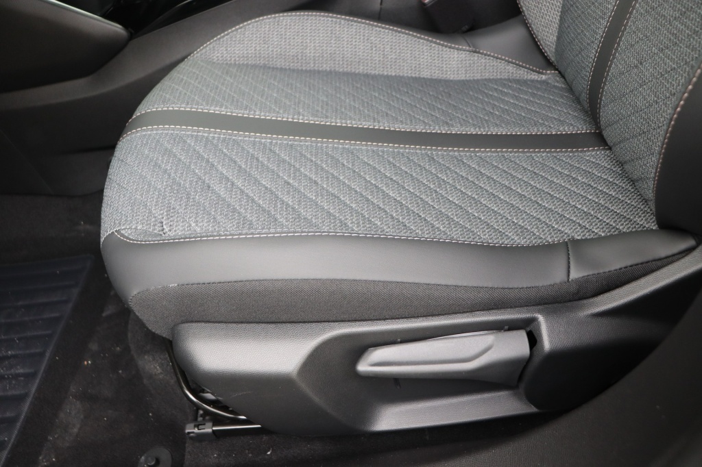 PEUGEOT 2008 Allure Hybrid 145 hp e-DSC6    - ref: 7-47732 - Photo 14