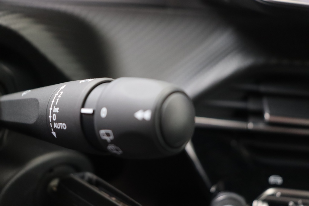 PEUGEOT 2008 Style 1.2 Turbo 100 hp Man. 6 - ref: 7-47733 - Photo 20