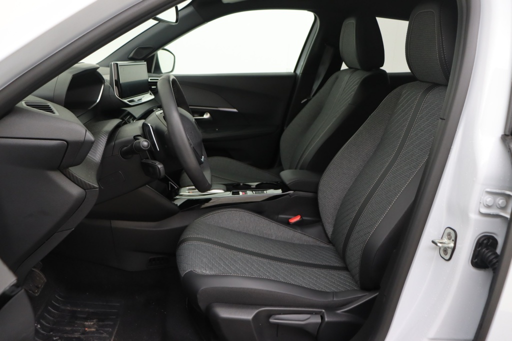 PEUGEOT 2008 Allure Hybrid 145 hp e-DSC6 - ref: 7-49260 - Photo 13