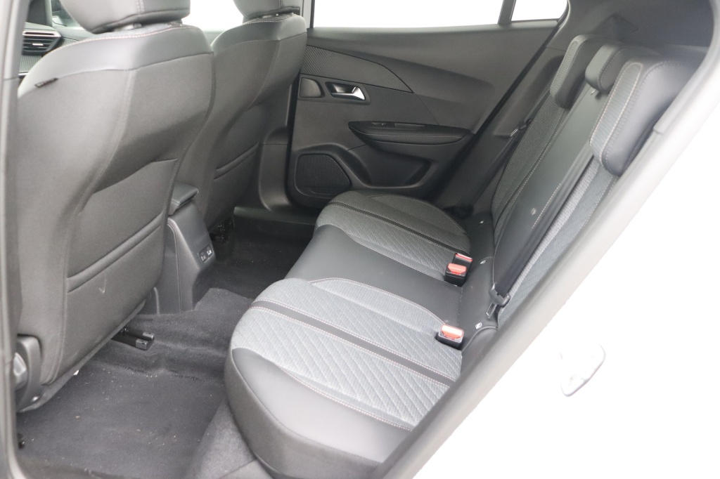 PEUGEOT 2008 Allure Hybrid 145 hp e-DSC6 - ref: 7-49260 - Photo 16