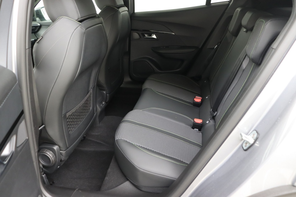 PEUGEOT 2008 GT Electric 54 kWh 156 hp - ref: 7-49397 - Photo 16
