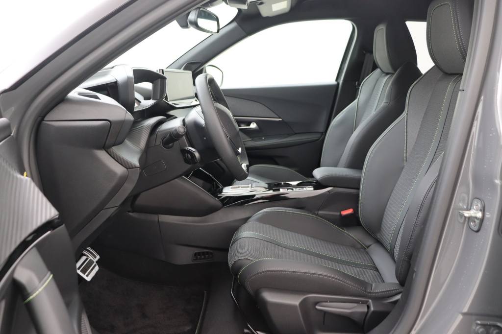 PEUGEOT 2008 GT Electric 54 kWh 156 hp - ref: 7-49408 - Photo 13
