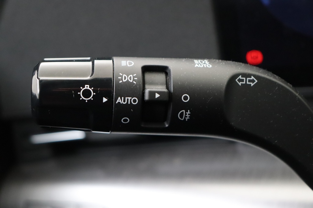 HYUNDAI Kona Feel 48 kWh 152 - ref: 7-51636 - Photo 18