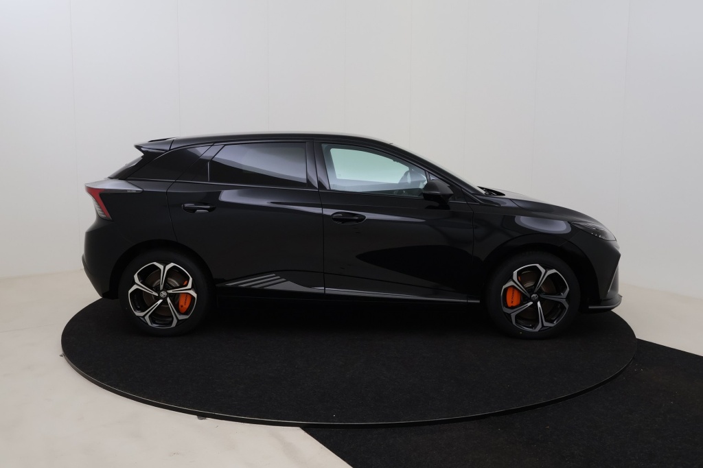 MG MG4 Luxury X Power EV 64 kWh 6AT AWD - ref: 7-51881 - Photo 4