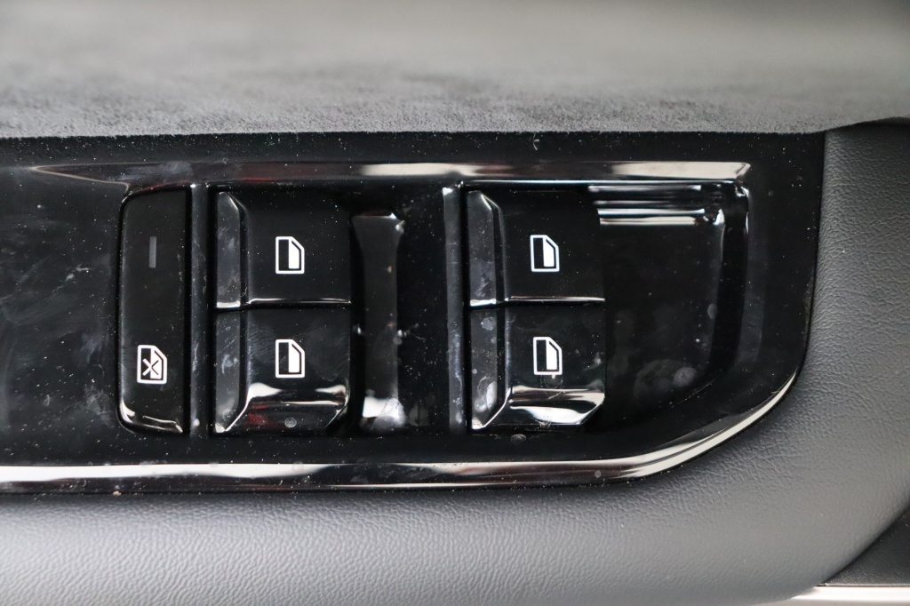 MG MG4 Luxury X Power EV 64 kWh 6AT AWD - ref: 7-51882 - Photo 17