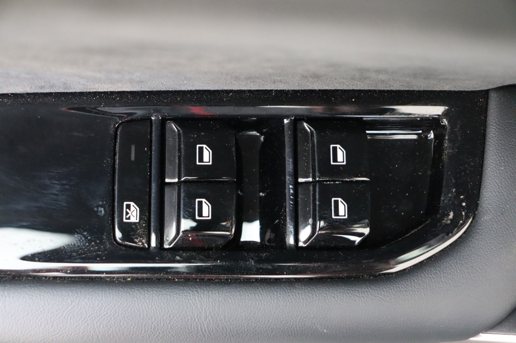 MG MG4 Luxury X Power EV 64 kWh 6AT AWD - ref: 7-51884 - Photo 17