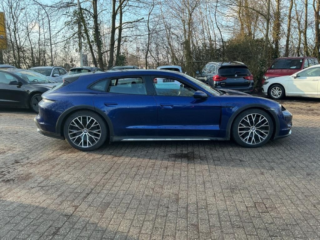 PORSCHE Taycan Cross Turismo Taycan Cross Turismo 4 Taycan Cross Turismo 4 - ref: 7-52499 - Photo 8