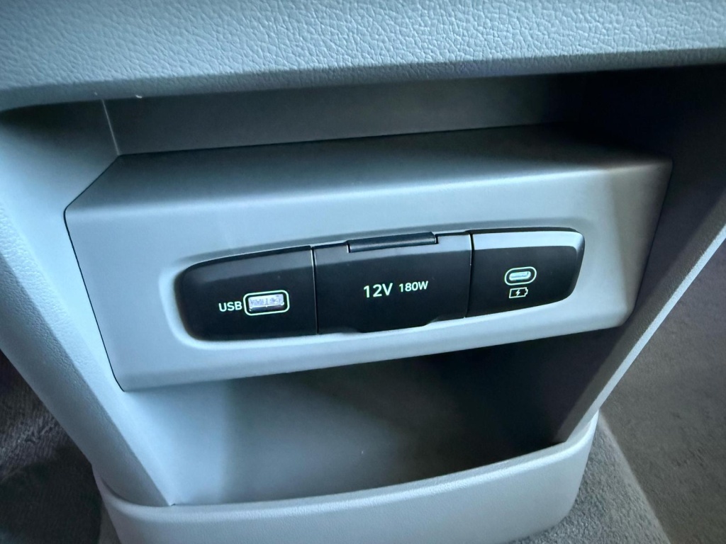 HYUNDAI Staria Luxury 1.6L T-GDi Hybrid (HEV) - ref: 7-52609 - Photo 20