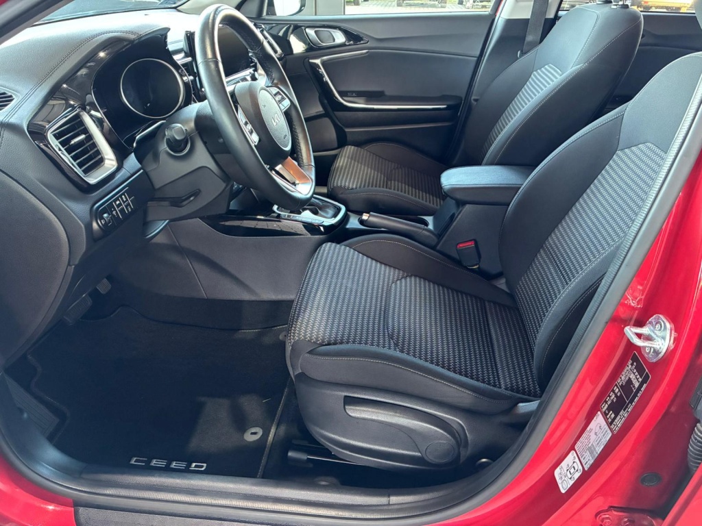 KIA Ceed SW Comfort 1.5L Gasoline DCT - ref: 7-52686 - Photo 9
