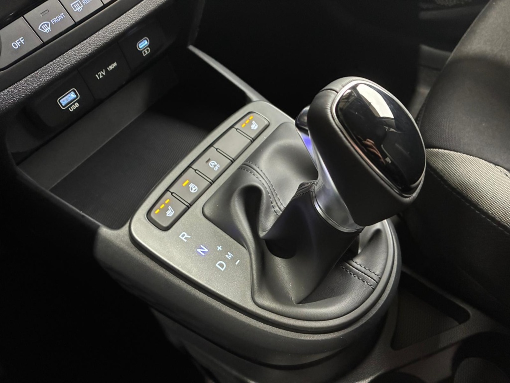 HYUNDAI i10 Premium 1.2L GDI (1197cc) Automatic - ref: 7-52728 - Photo 16