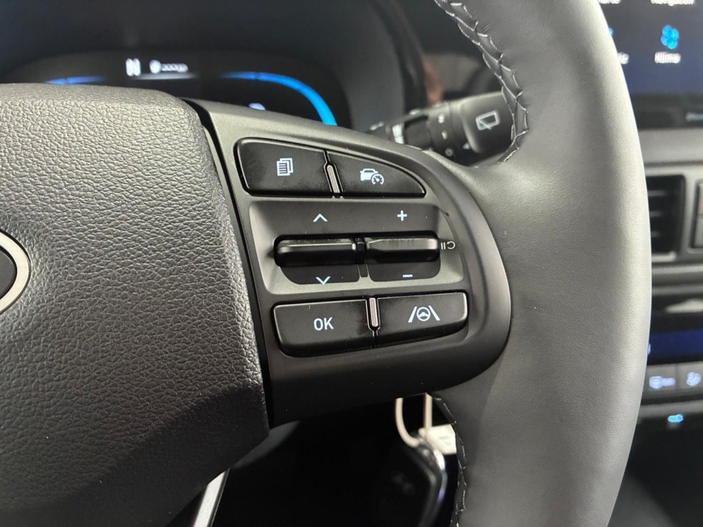 HYUNDAI i10 Premium 1.2L GDI (1197cc) Automatic - ref: 7-52728 - Photo 18