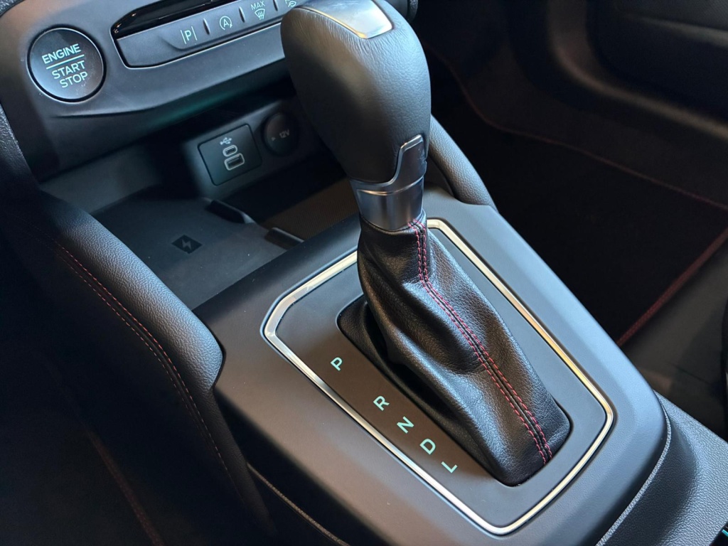 FORD Focus ST-Line X 1.0L Hybrid (999cc) Automatic (7-speed) - ref: 7-52741 - Photo 16