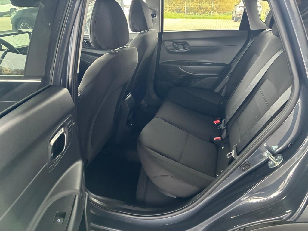 HYUNDAI Bayon Premium 1.0L T-GDI 100 PS 48V (7DCT) - ref: 7-52767 - Photo 6