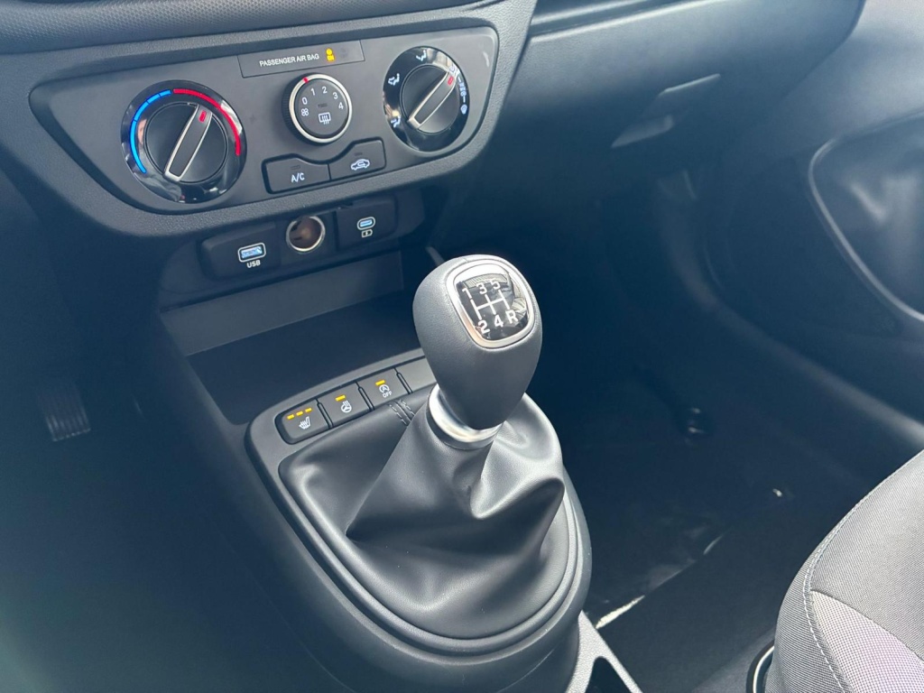 HYUNDAI i10 Advance 1.2 GDI - ref: 7-52806 - Photo 17