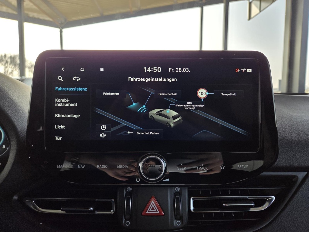 HYUNDAI i30 N-Line 1.5L T-GDI mild-hybrid (mHEV) DCT - ref: 7-52817 - Photo 13