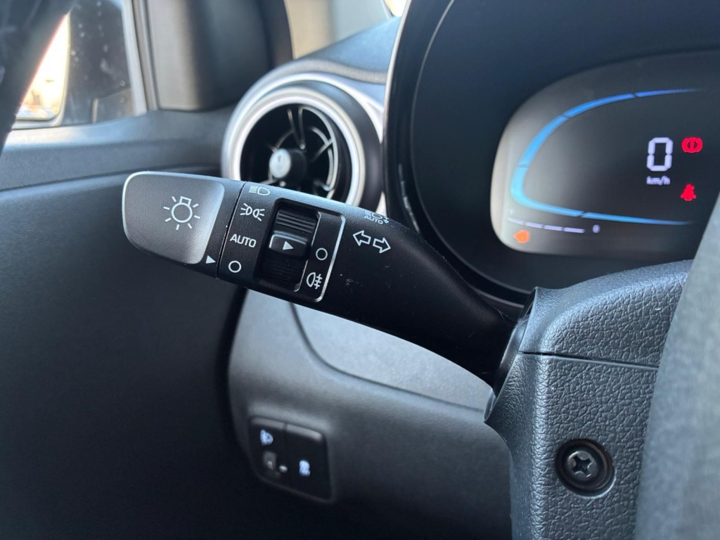 HYUNDAI i10 Advance 1.2L GDI - ref: 7-52827 - Photo 18