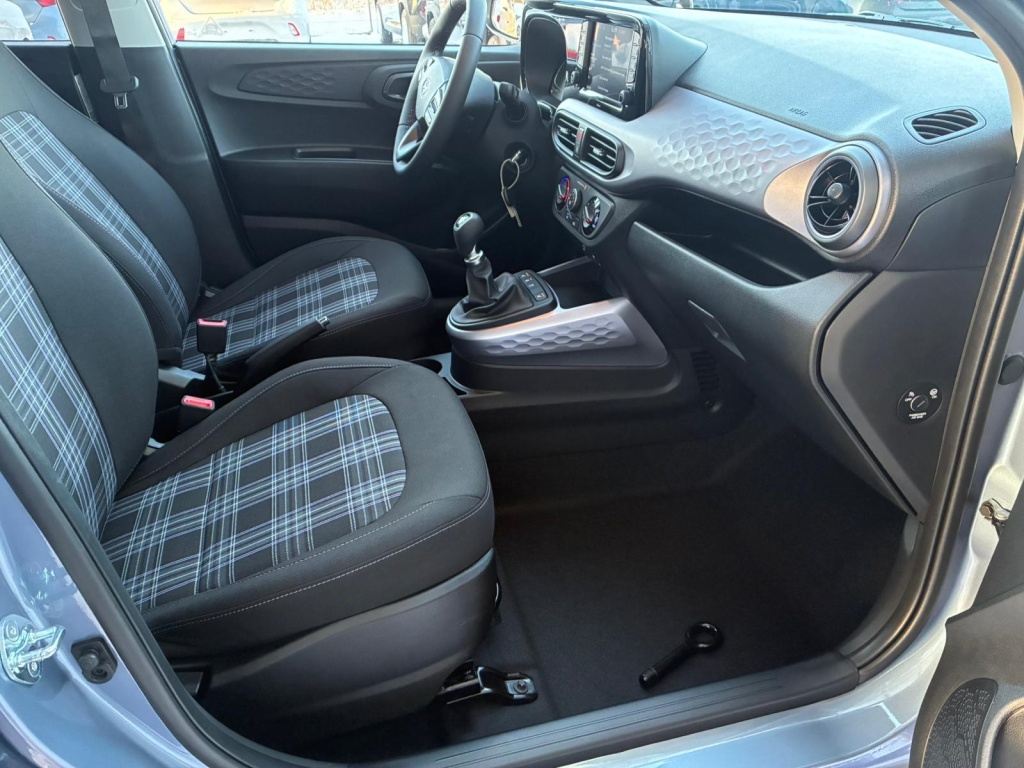 HYUNDAI i10 Advance 1.2L GDI - ref: 7-52827 - Photo 9