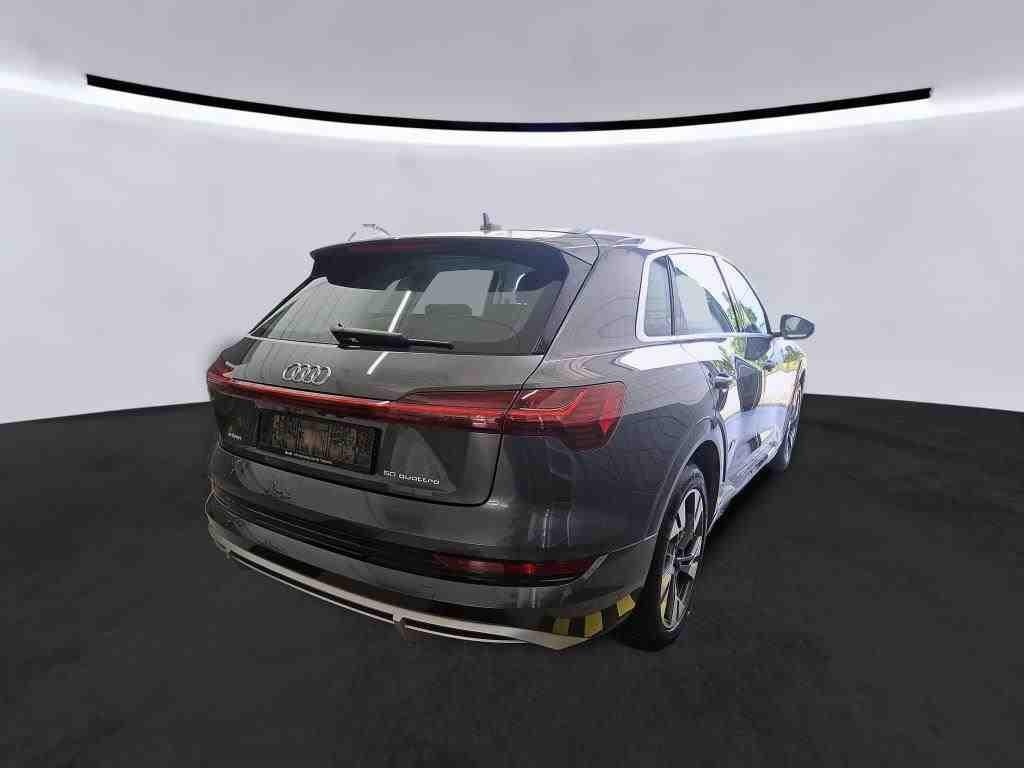 AUDI E-Tron S-Line 50 - ref: 7-52837 - Photo 4