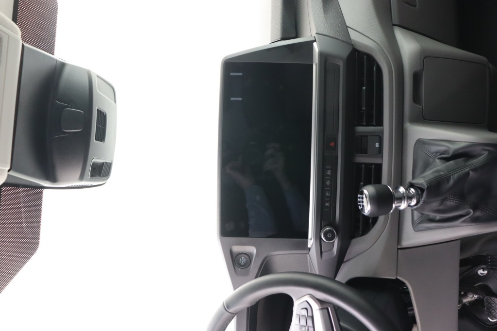 VOLKSWAGEN Transporter T7 Fourgon 3100 mm 2.0 TDI 110 hp Man.6 - ref: 7-53035 - Photo 20