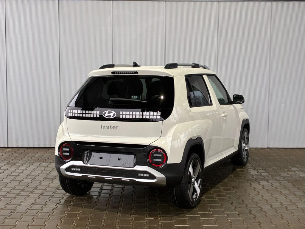 HYUNDAI Inster Evolve Sky + Winterpaket Electric 49 kWh (84 kW) - ref: 7-53098 - Photo 3