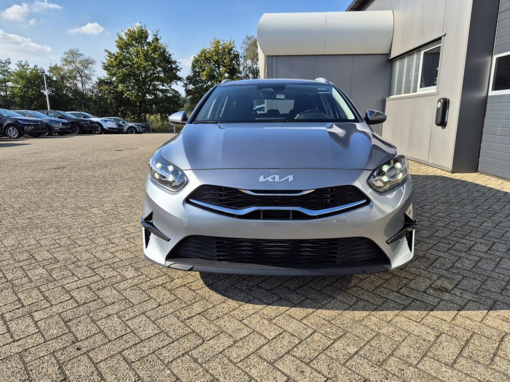 KIA Ceed SW Vision 1.5 Gasoline 140hp - ref: 7-53100 - Photo 8