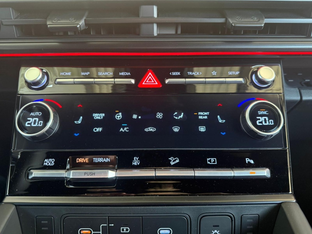 HYUNDAI Santa Fe Calligraphy 1.6L T-GDI Plug-in Hybrid (PHEV) 4WD - ref: 7-53134 - Photo 16