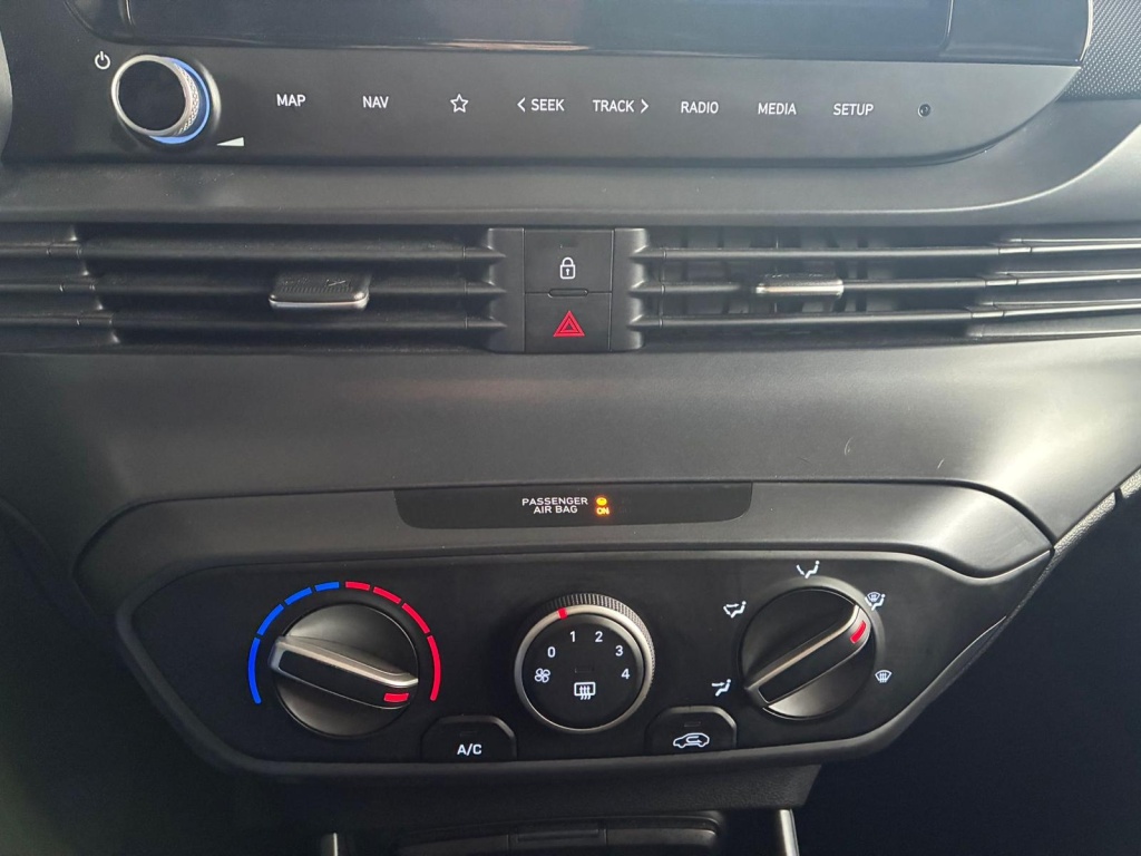 HYUNDAI i20 Comfort 1.0L T-GDI - ref: 7-53694 - Photo 19