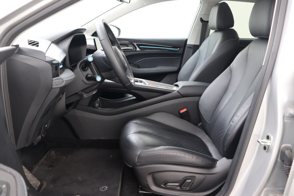 MG MG5 Luxury 61 kWh FWD - ref: 7-54231 - Photo 13