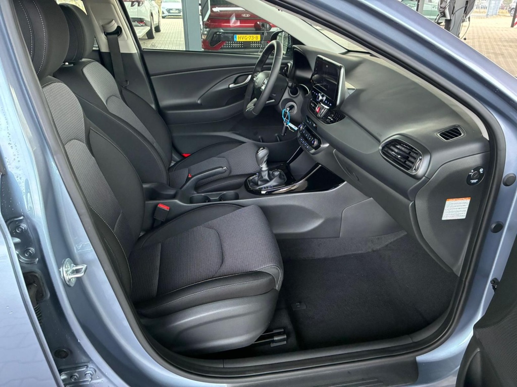 HYUNDAI i30 Comfort 1.0L GDI 100 PS (74 kW) Manual - ref: 7-54280 - Photo 10