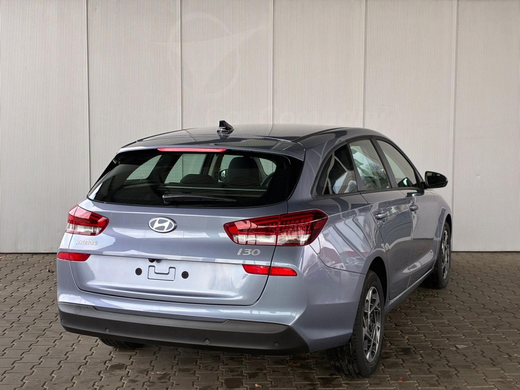 HYUNDAI i30 Comfort 1.0L GDI 100 PS (74 kW) Manual - ref: 7-54280 - Photo 3