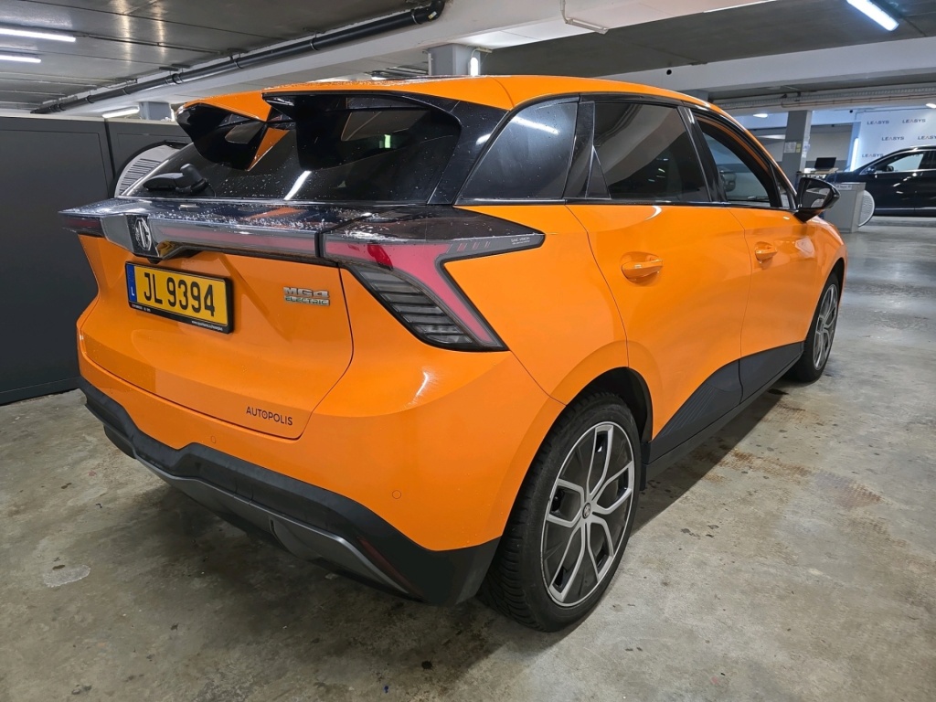 MG MG4 Luxury 64 kWh 204 hp - ref: 7-54572 - Photo 2