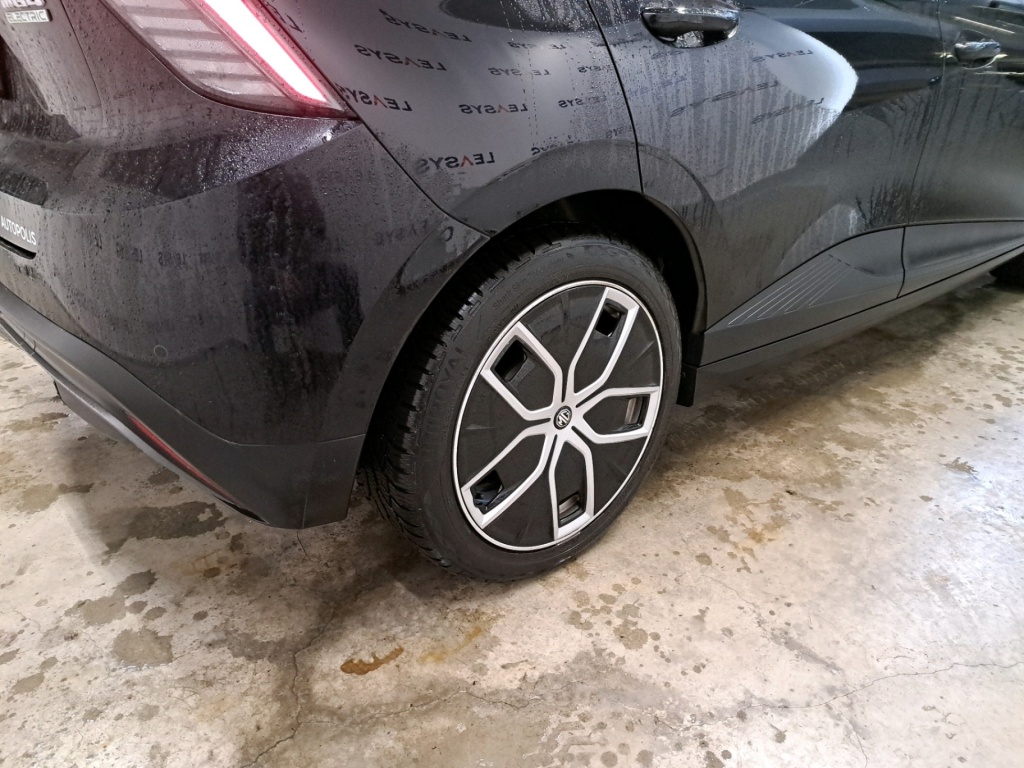 MG MG4 Luxury 64 kWh 204 hp - ref: 7-54589 - Photo 12