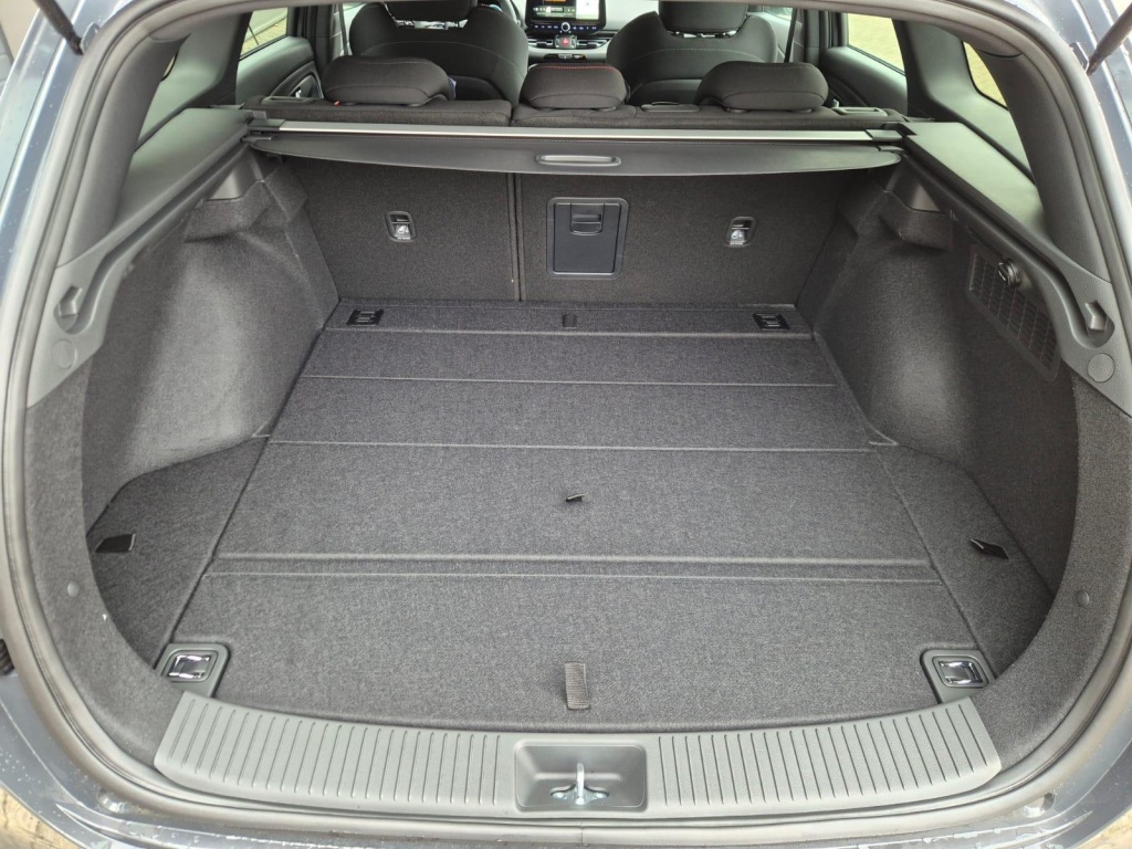 HYUNDAI i30 N-Line 1.6 Gasoline 150hp - ref: 7-54612 - Photo 9