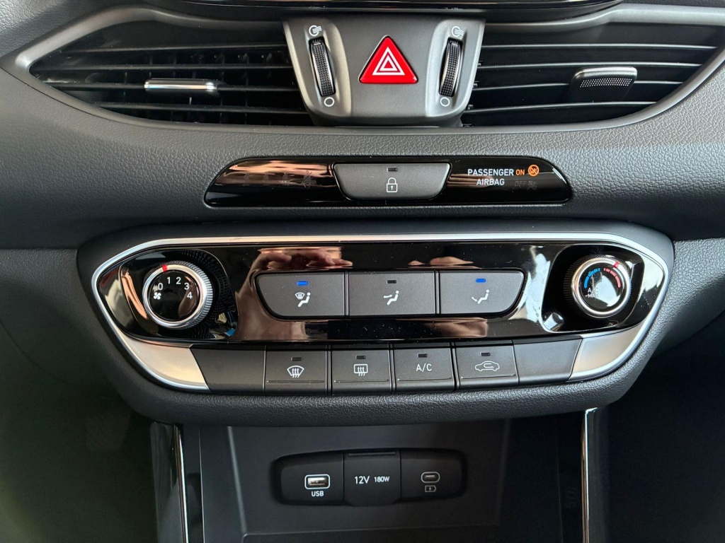 HYUNDAI i30 Style 1.5 T-GDI mHEV 140PS (103 kW) 6MT - ref: 7-54615 - Photo 16