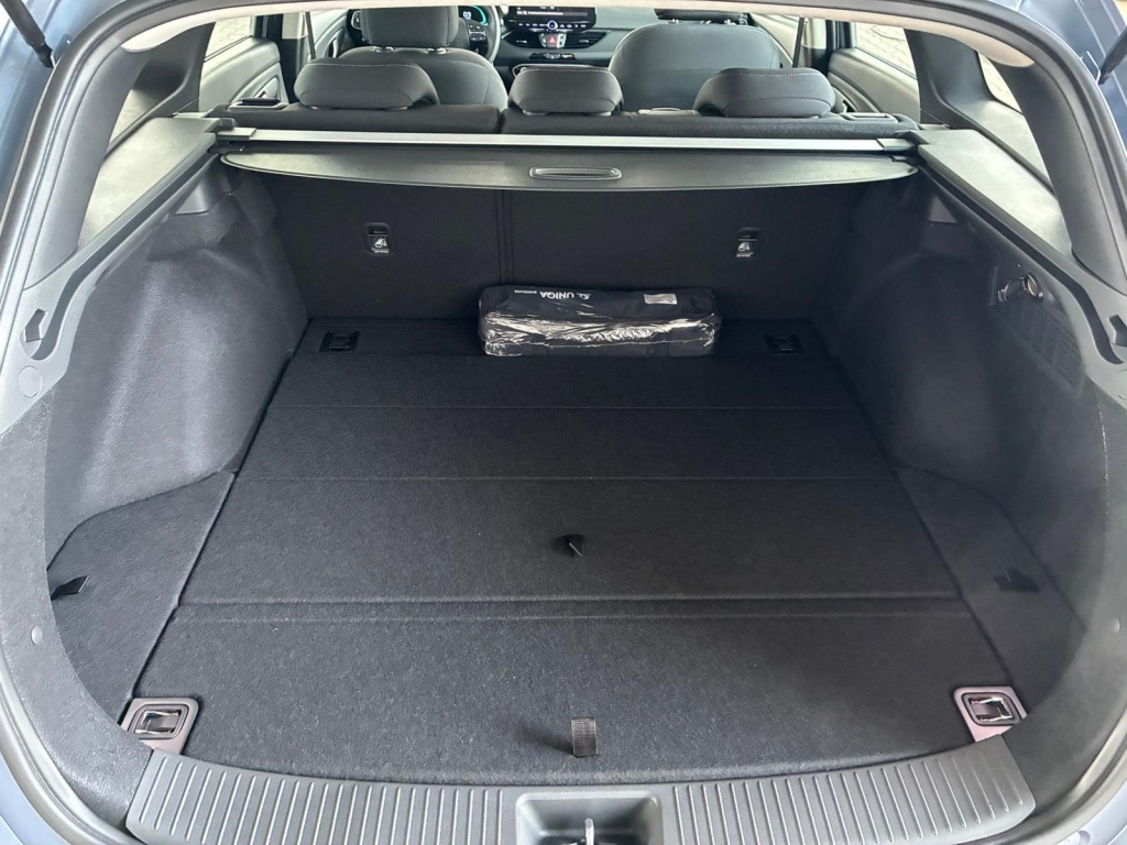 HYUNDAI i30 Comfort 1.5 T-GDI mHEV 140 PS (6MT) - ref: 7-54618 - Photo 8