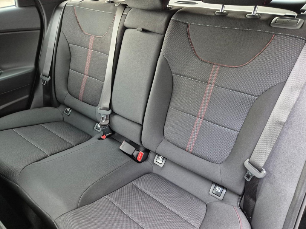 HYUNDAI i30 N-Line 1.6 Gasoline 150hp - ref: 7-54693 - Photo 12