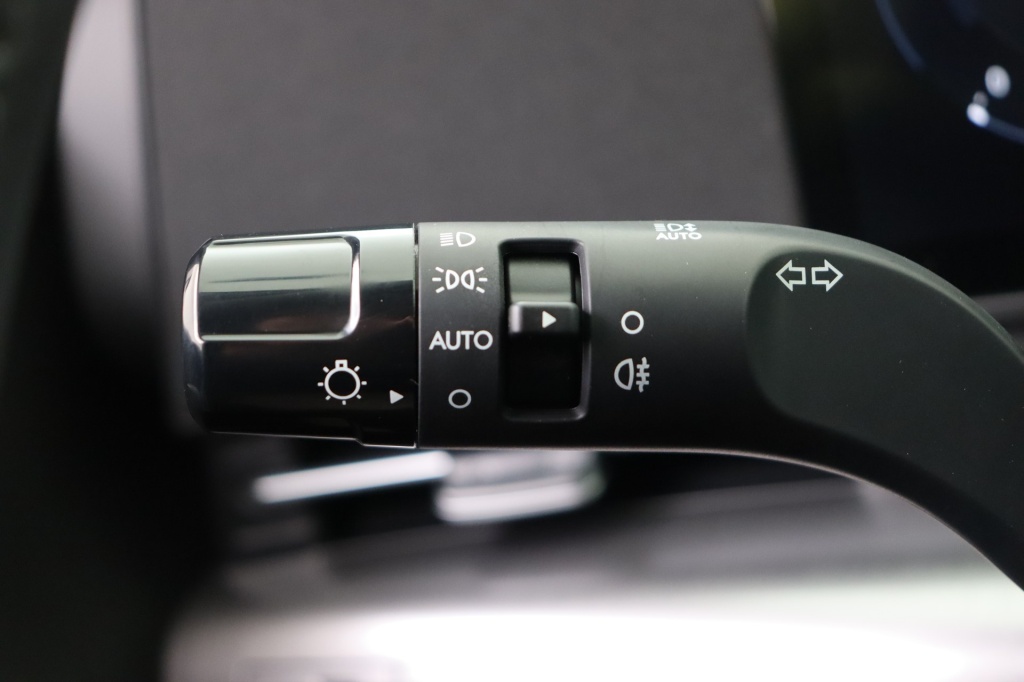 HYUNDAI Kona Feel  1.6 Gdi HEV 6DCT - ref: 7-54775 - Photo 17