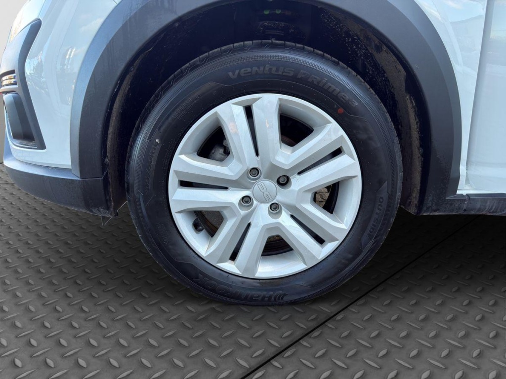 DACIA Sandero Expression 1.0 Gasoline 91hp - ref: 7-54905 - Photo 18