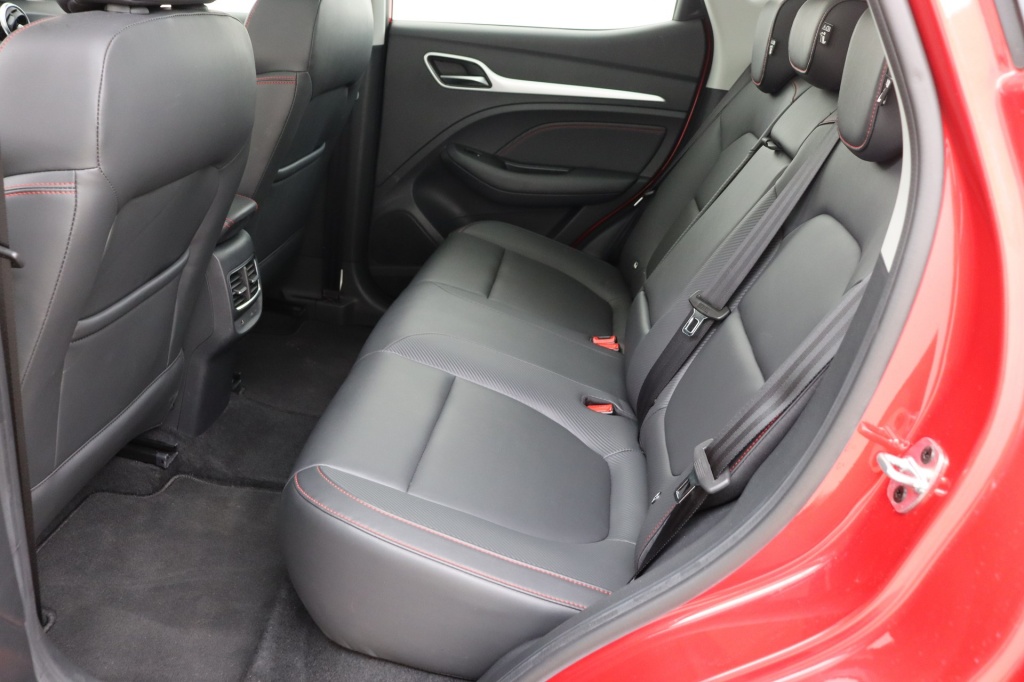 MG ZS Luxury EV 72 kWh FWD - ref: 7-55080 - Photo 16