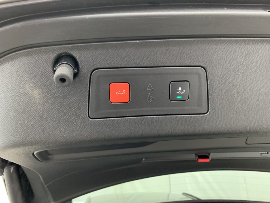 PEUGEOT 508 SW Allure Pack 1,6 Plug-in Hybride  225pk e-EAT8 - ref: 7-55928 - Photo 11