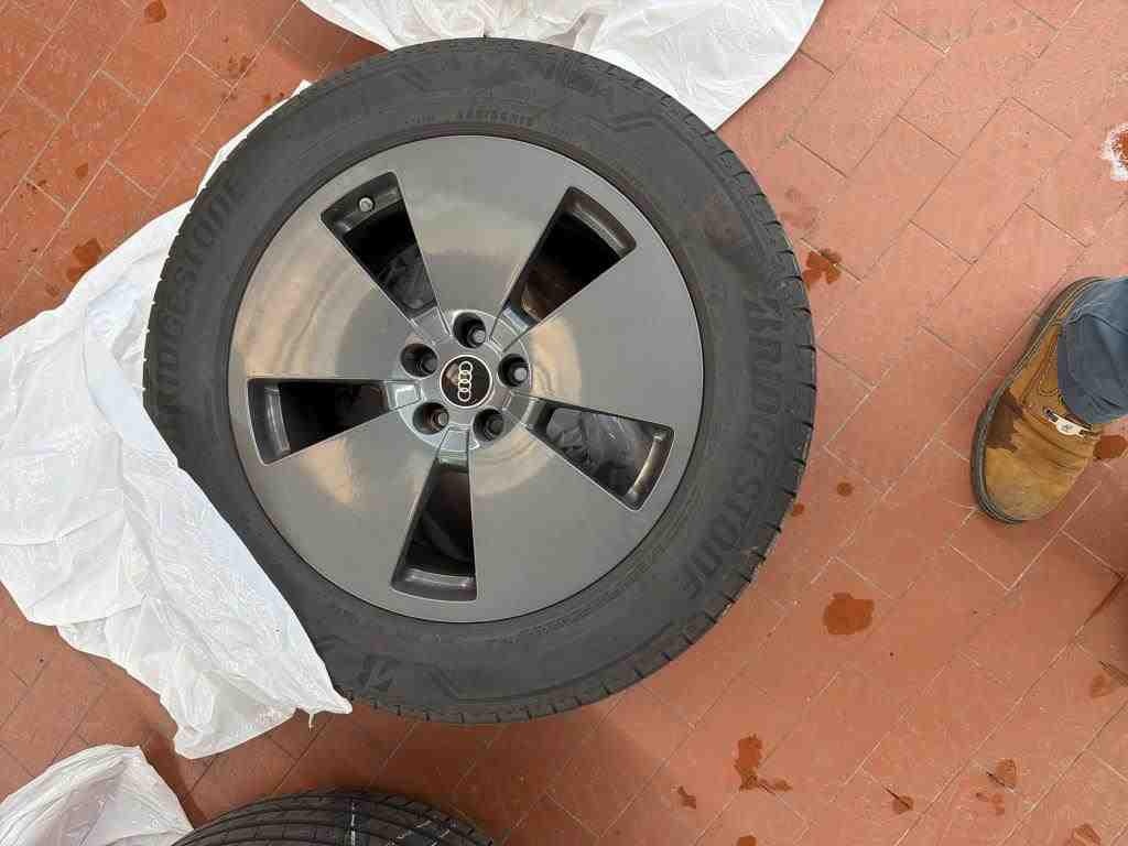 AUDI Q8 Advanced Elektro 340hp Quattro - ref: 7-55958 - Photo 17