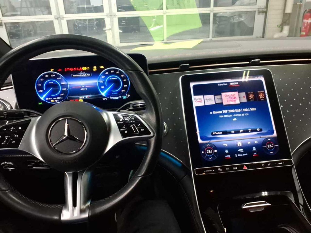 MERCEDES EQE AMG-Line 300 - ref: 7-55982 - Photo 12