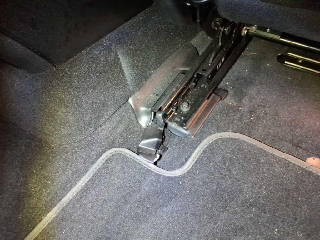 MERCEDES EQE AMG-Line 300 - ref: 7-55982 - Photo 17