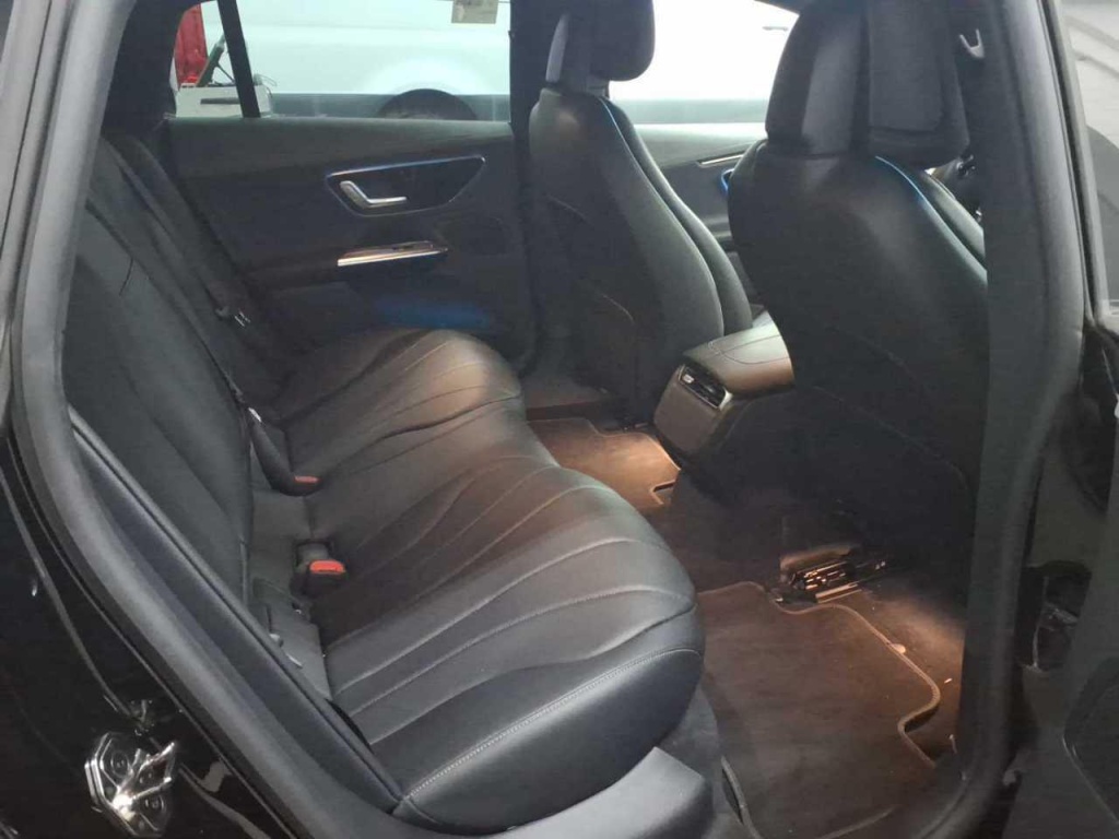 MERCEDES EQE AMG-Line 300 - ref: 7-55982 - Photo 6