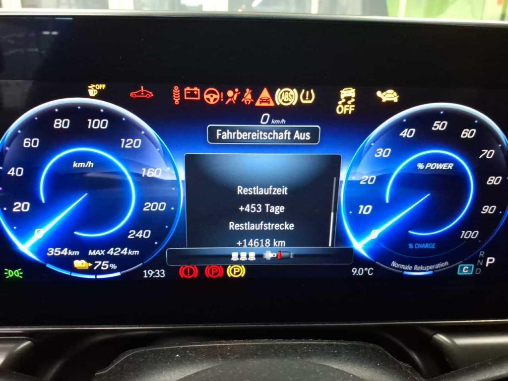 MERCEDES EQE AMG-Line 300 - ref: 7-55982 - Photo 9