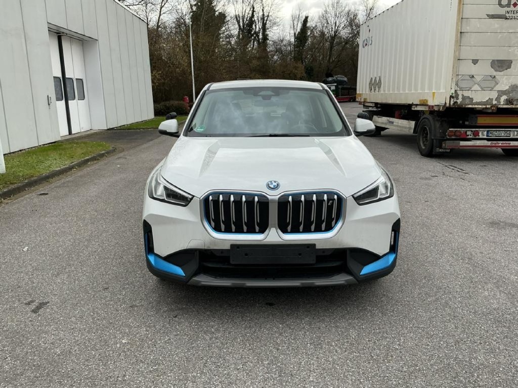 BMW iX1 iX1 xDrive30   Elektro 313hp - ref: 7-55987 - Photo 2