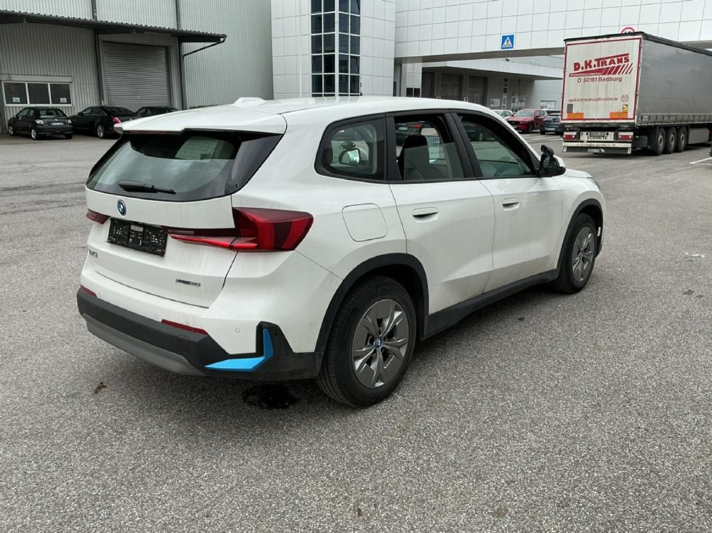 BMW iX1 iX1 xDrive30   Elektro 313hp - ref: 7-55987 - Photo 6