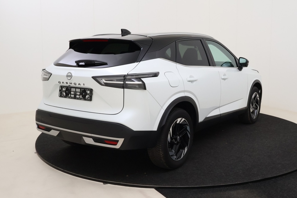 NISSAN Qashqai N-Connecta Winter Comfort + PANO + 2 Tone 1.3 DIG-T MHEV 158 hp Xtronic 2WD - ref: 7-56068 - Photo 6