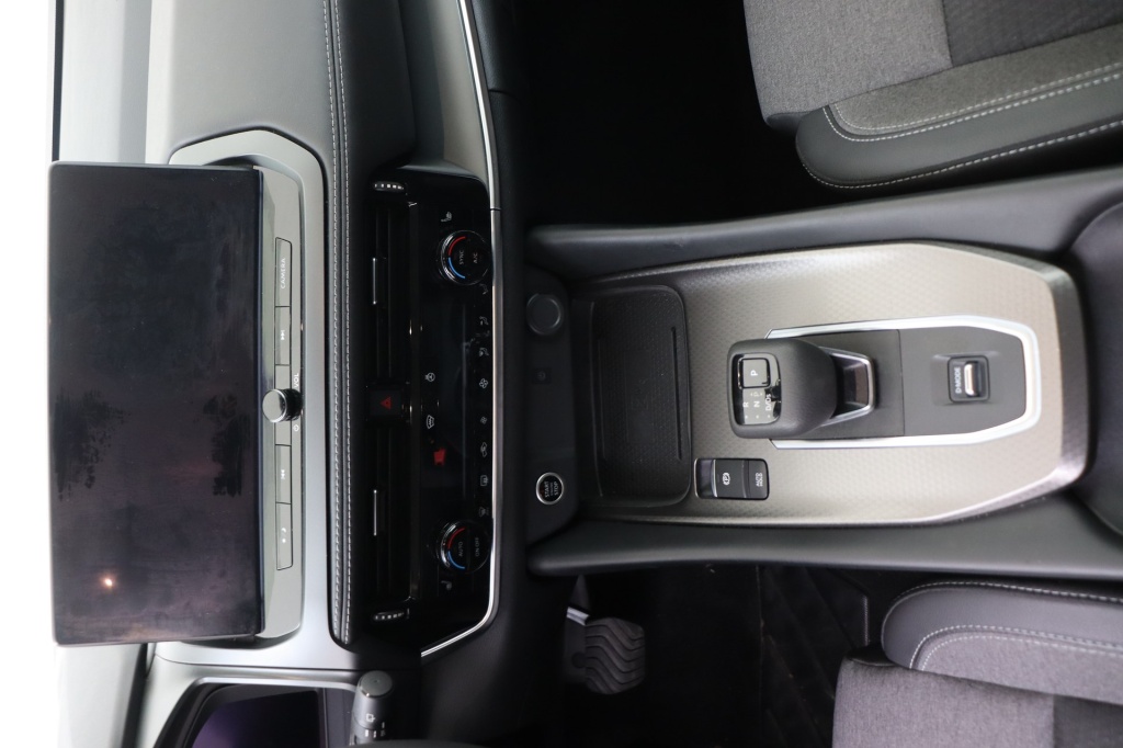 NISSAN Qashqai N-Connecta Winter Comfort + PANO + 2 Tone 1.3 DIG-T MHEV 158 hp Xtronic 2WD - ref: 7-56083 - Photo 12