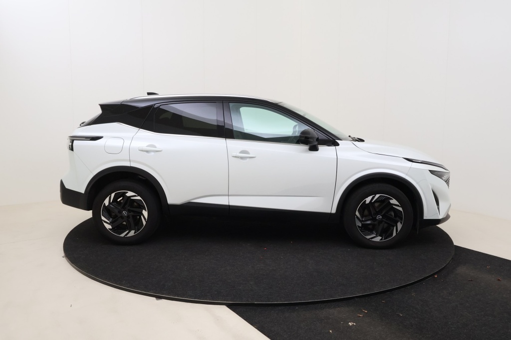 NISSAN Qashqai N-Connecta Winter Comfort + PANO + 2 Tone 1.3 DIG-T MHEV 158 hp Xtronic 2WD - ref: 7-56083 - Photo 4